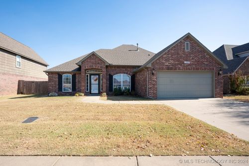 10409 N 118 Eastavenue, Owasso, OK, 74055 | Card Image