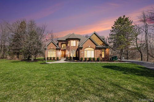 55256 Lee Rd Road, Lyon Charter Township, MI, 48165 | Card Image