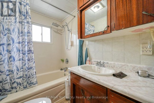 985 Norfolk County Rd 28, House other with 3 bedrooms, 2 bathrooms and 27 parking in Langton ON | Image 26