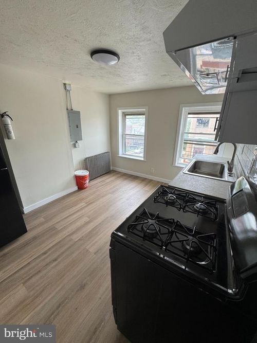 2-620 Chestnut Ave, Trenton, NJ, 08611-1302 | Card Image