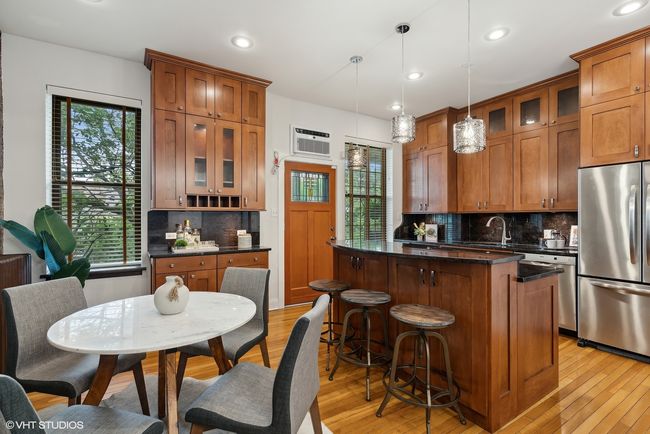 APT-3W - 660 W Roscoe St, Home with 2 bedrooms, 2 bathrooms and 1 parking in CHICAGO IL | Image 10