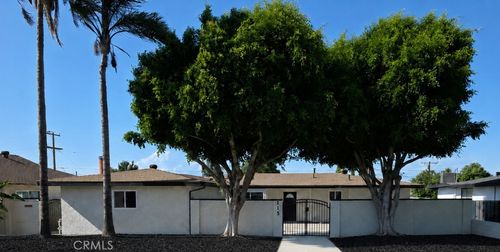 115 W Rancho Rd, Corona, CA, 92882-4842 | Card Image