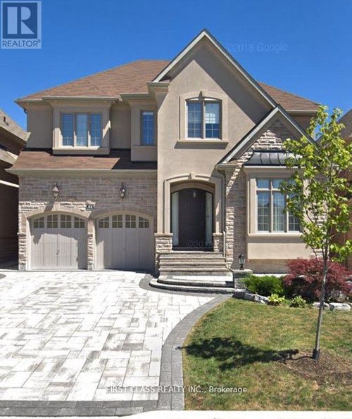 33 Berkshire Cres, Markham, ON, L6C0P5 | Card Image