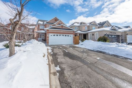 29 Autumn Oak Crt, Bolton, ON, L7E1X6 | Card Image