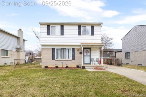 29512 Brentwood St, Southfield, MI, 48076-2272 | Card Image