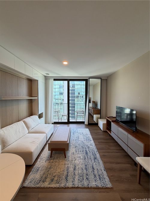 3710-287 Queen St, Honolulu, HI, 96813-4606 | Card Image