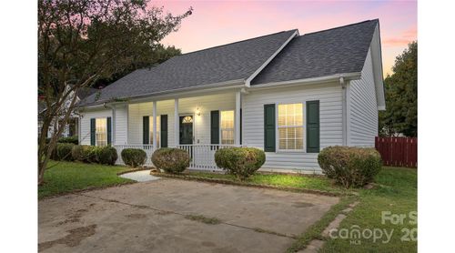 1917 Nigel Ct, Charlotte, NC, 28213-5672 | Card Image