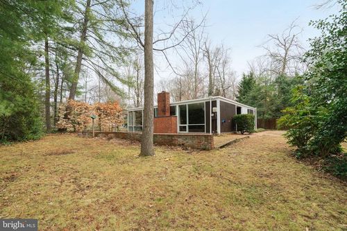 7711 Elba Rd, ALEXANDRIA, VA, 22306-2557 | Card Image