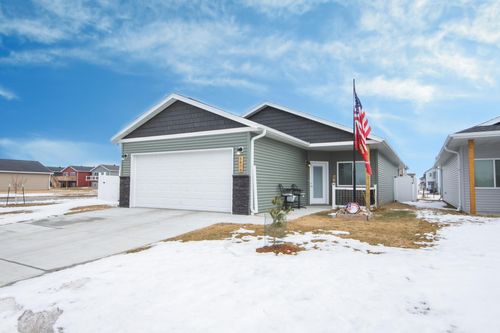 6808 68th St S, Horace, ND, 58047-9590 | Card Image