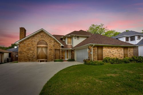 2317 Willow Oak Dr, Irving, TX, 75060-6954 | Card Image
