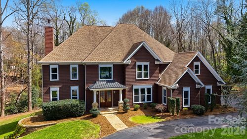 3916 2nd Street Dr Nw, Hickory, NC, 28601-8092 | Card Image