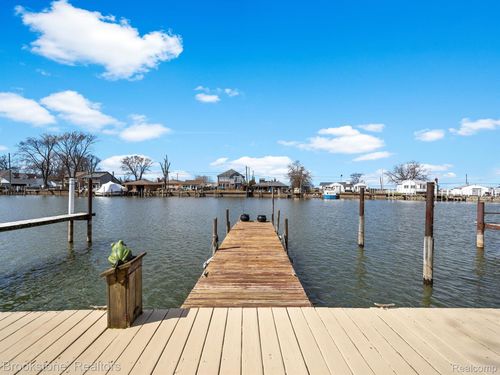 29819 Riverside Bay Ct, Harrison Township, MI, 48045-1795 | Card Image