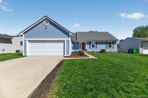 61350 Creekview Dr, South Lyon, MI, 48178-1500 | Card Image