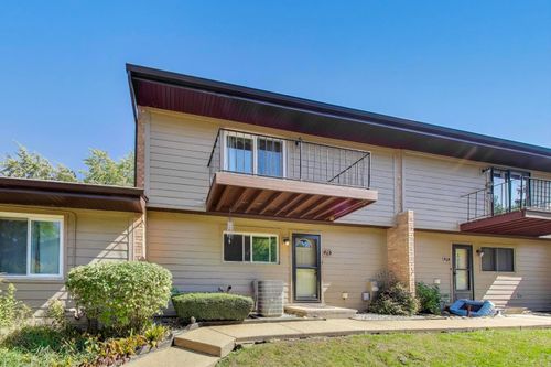 75 Mariner Ln, Fox Lake, IL, 60020-1528 | Card Image