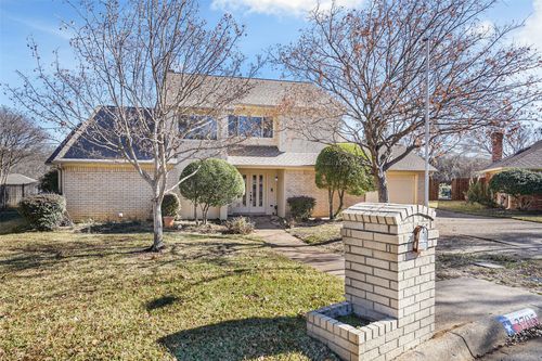 3705 Waycross Ct, Arlington, TX, 76016-3041 | Card Image