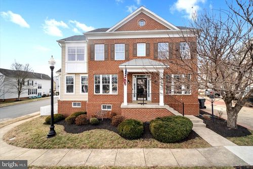 8896 Song Sparrow Dr, GAINESVILLE, VA, 20155-5841 | Card Image