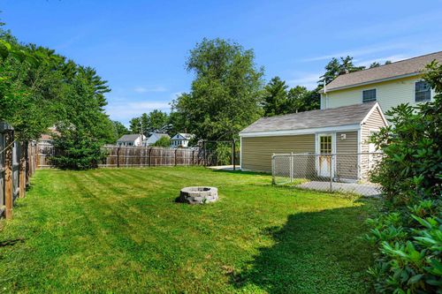28 Mcduffee St, Rochester, NH, 03867-1107 | Card Image