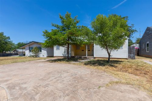 710 E North 13th St, Abilene, TX, 79601-3831 | Card Image
