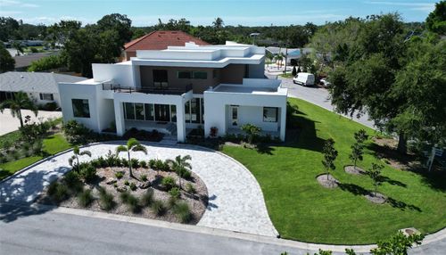 2110 Michele Dr, Sarasota, FL, 34231-4123 | Card Image