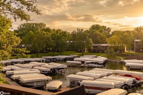 m-27a-2700 N Shore Dr, Clear Lake, IA, 50428-1083 | Card Image