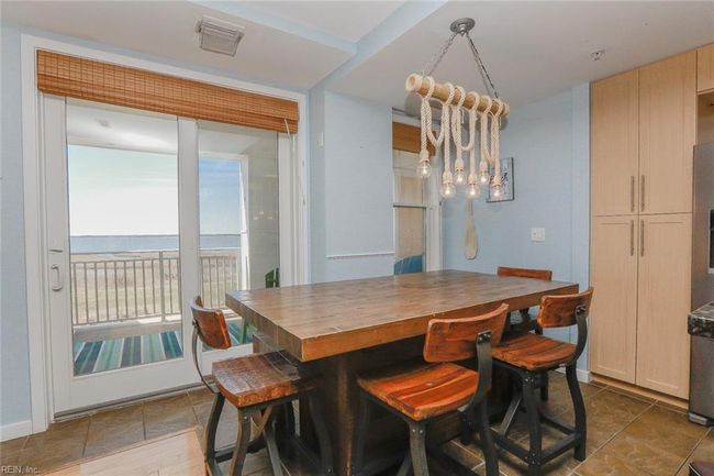 APT-432B - 3738 Sandpiper Rd, House attached with 4 bedrooms, 3 bathrooms and null parking in Virginia Beach VA | Image 10