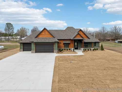 5875 E Everetts Pt, Oologah, OK, 74053-3574 | Card Image