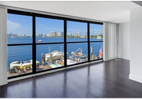 25-2769 Ne 165th Ter, North Miami Beach, FL, 33160-4014 | Card Image