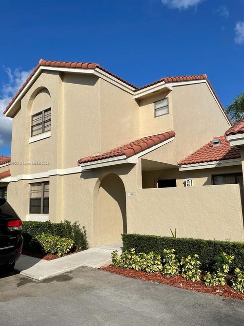 6169 Nw 170th Ter, HIALEAH, FL, 33015-4603 | Card Image