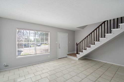 c-5800 Belmoor Dr, Austin, TX, 78723-3281 | Card Image