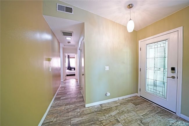27768 Crookshank Dr, House other with 3 bedrooms, 2 bathrooms and 2 parking in Santa Clarita CA | Image 10