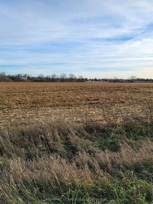 2408 Roger Stevens Dr, North Gower, ON, K0A2T0 | Card Image