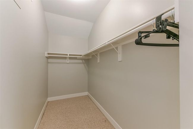 Large Walk-In Closet | Image 29