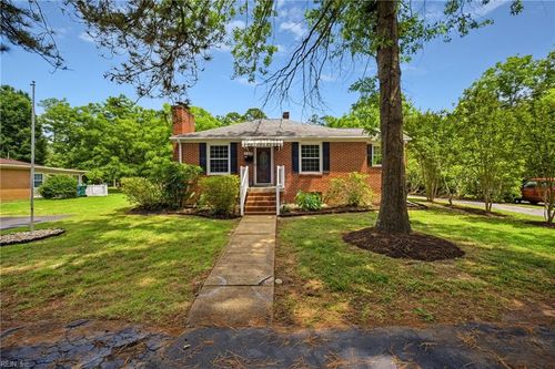 568 Yorktown Rd, Newport News, VA, 23603-1021 | Card Image