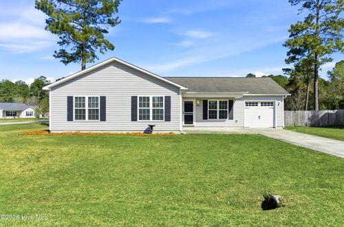 234 Sweet Gum Ln, Richlands, NC, 28574-8408 | Card Image