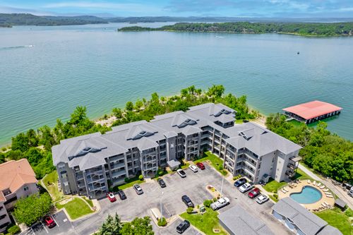 1-680 Emerald Pointe Dr, Hollister, MO, 65672-4847 | Card Image