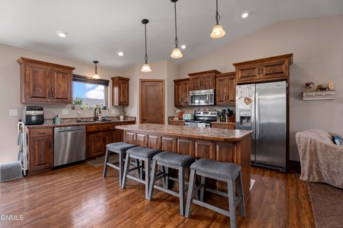 6025 Reily Rd, Lincoln, ND, 58504-9361 | Card Image