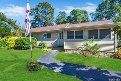 89 Highview Drive, House other with 3 bedrooms, 1 bathrooms and null parking in Selden NY | Image 2