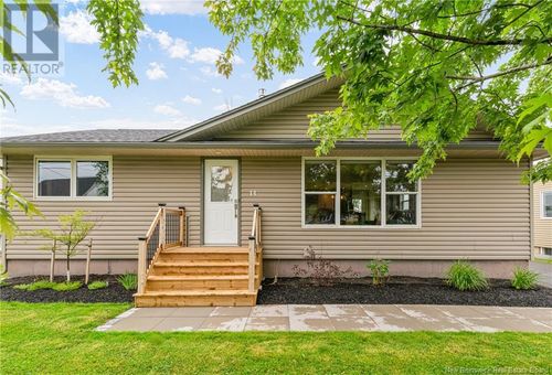 14 Ridgewood Ave, Moncton, NB, E1A3N9 | Card Image