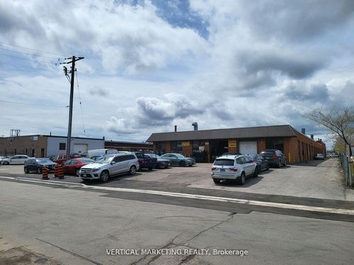 122 Manville Rd, Scarborough, ON, M1L4J5 | Card Image