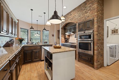 7303 Bluntleaf Cv, Austin, TX, 78750-8309 | Card Image