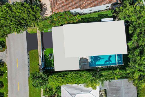 4433 N Bay Rd, Miami Beach, FL, 33140-2858 | Card Image