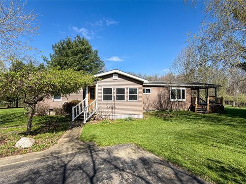 17620 Brookhouser Rd, Saegertown, PA, 16433-3620 | Card Image