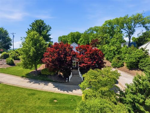 2358 Golfview Dr, Upper St. Clair, PA, 15241-3328 | Card Image