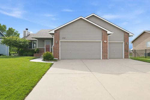 1705 N Nickelton Cir, Wichita, KS, 67235-1546 | Card Image