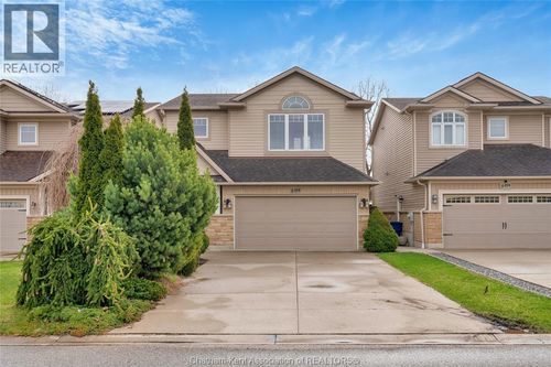 208 Hudson Dr, Chatham, ON, N7L0A4 | Card Image