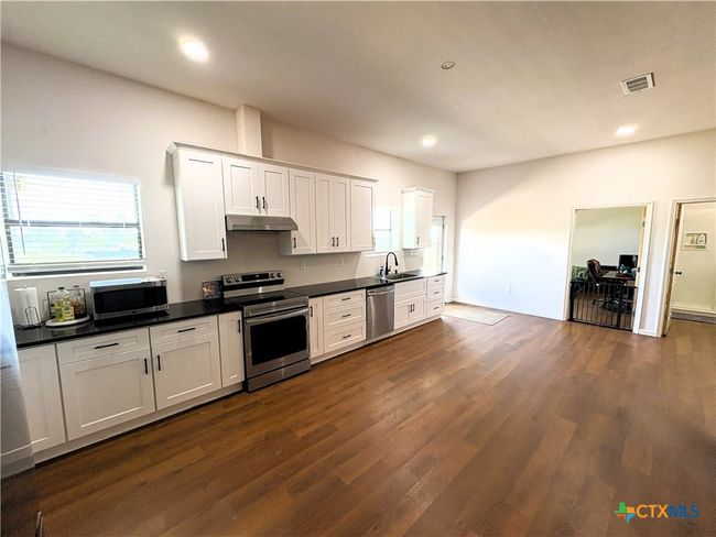 4748 Battle Lake Rd, Home with 4 bedrooms, 2 bathrooms and null parking in Mart TX | Image 5
