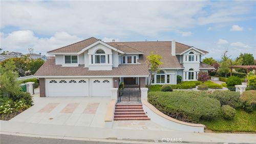 111 Hillcrest, Irvine, CA, 92603-3743 | Card Image