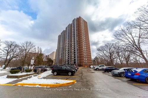 2106-85 Emmett Ave, York, ON, M6M5A2 | Card Image