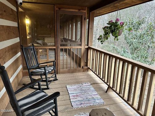 1529 Hidden Cir, Sevierville, TN, 37876-7436 | Card Image