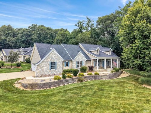 55755 Little Creek Ln, Middlebury, IN, 46540-8679 | Card Image